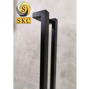 มือจับประตู SKC1023-150 B สีดำ