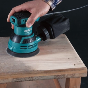 MAKITA M9204B เครื่องขัดกระดาษทราย 125 มม. (5″) 240 วัตต์